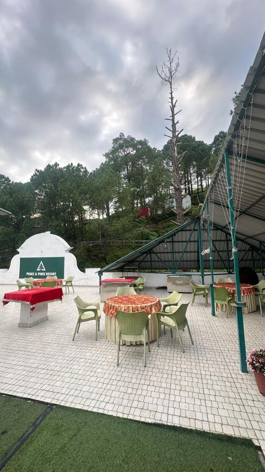 Peaks And Pines Resort Lansdowne Buitenkant foto